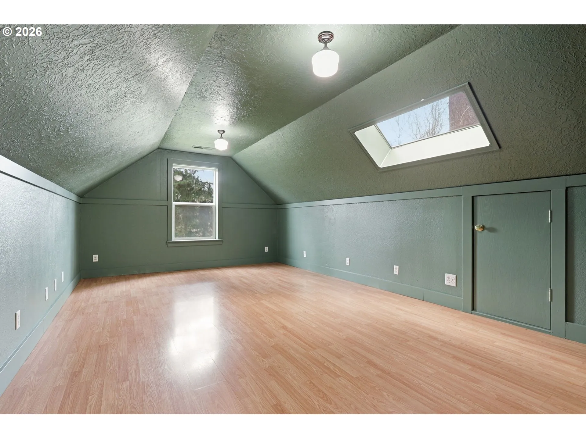 Bonus Room-Upper