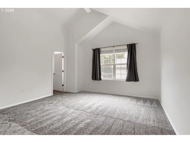 Bedroom, Primary-Vaulted Ceilings