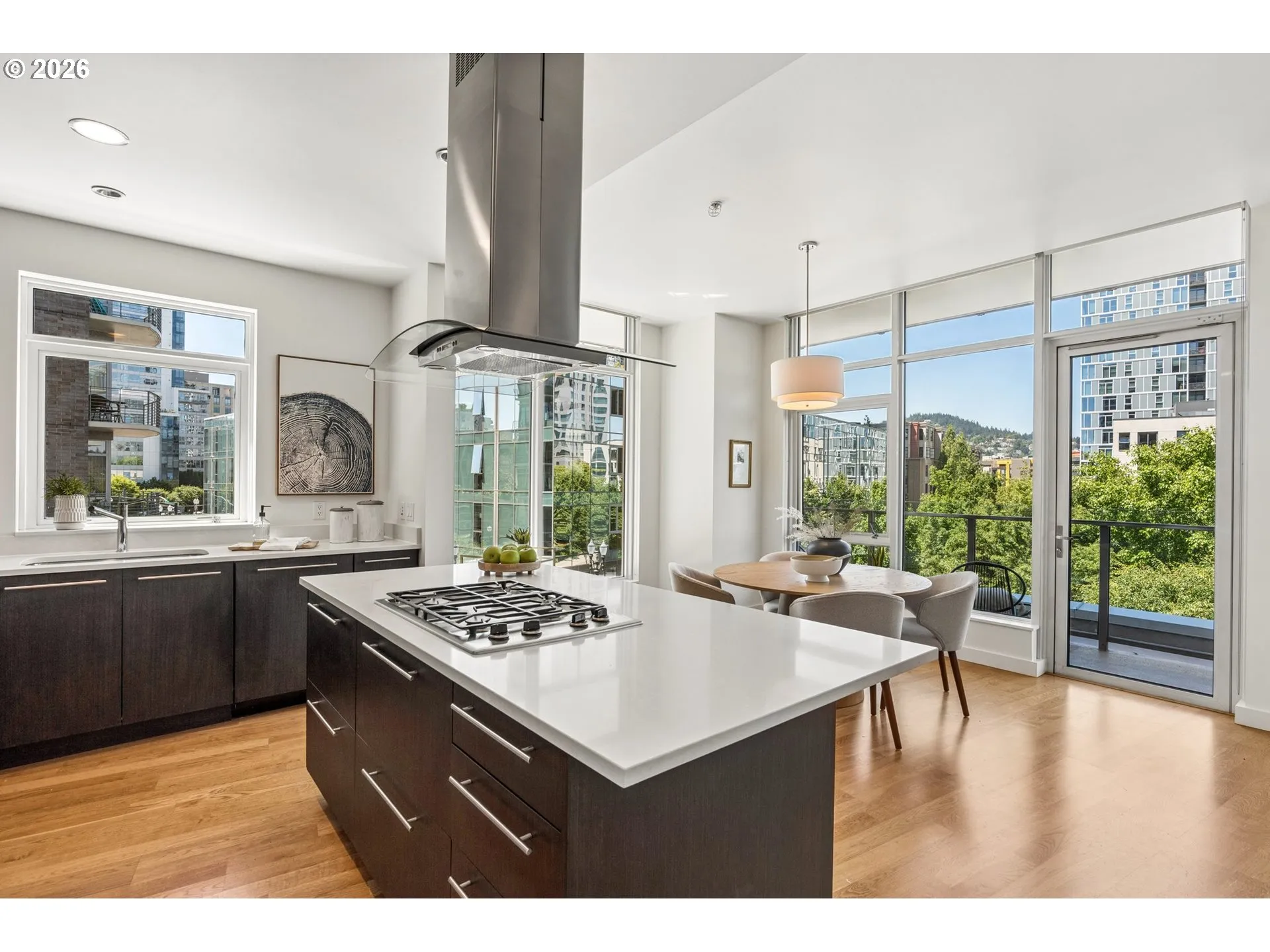 Kitchen-Cooking Island