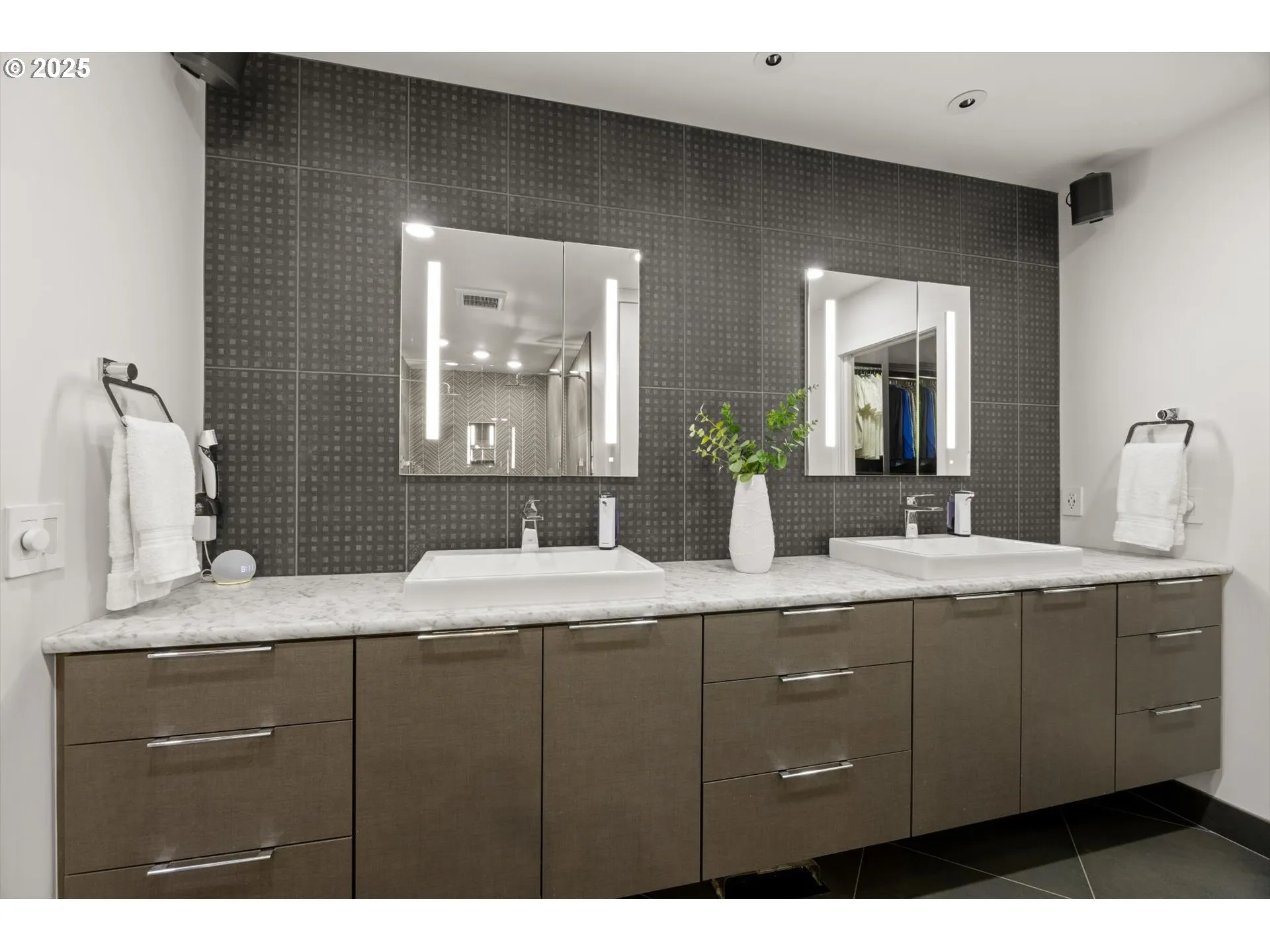 Primary Bedroom-Attached Bathroom