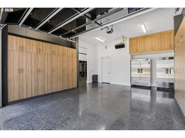 Garage-# 1