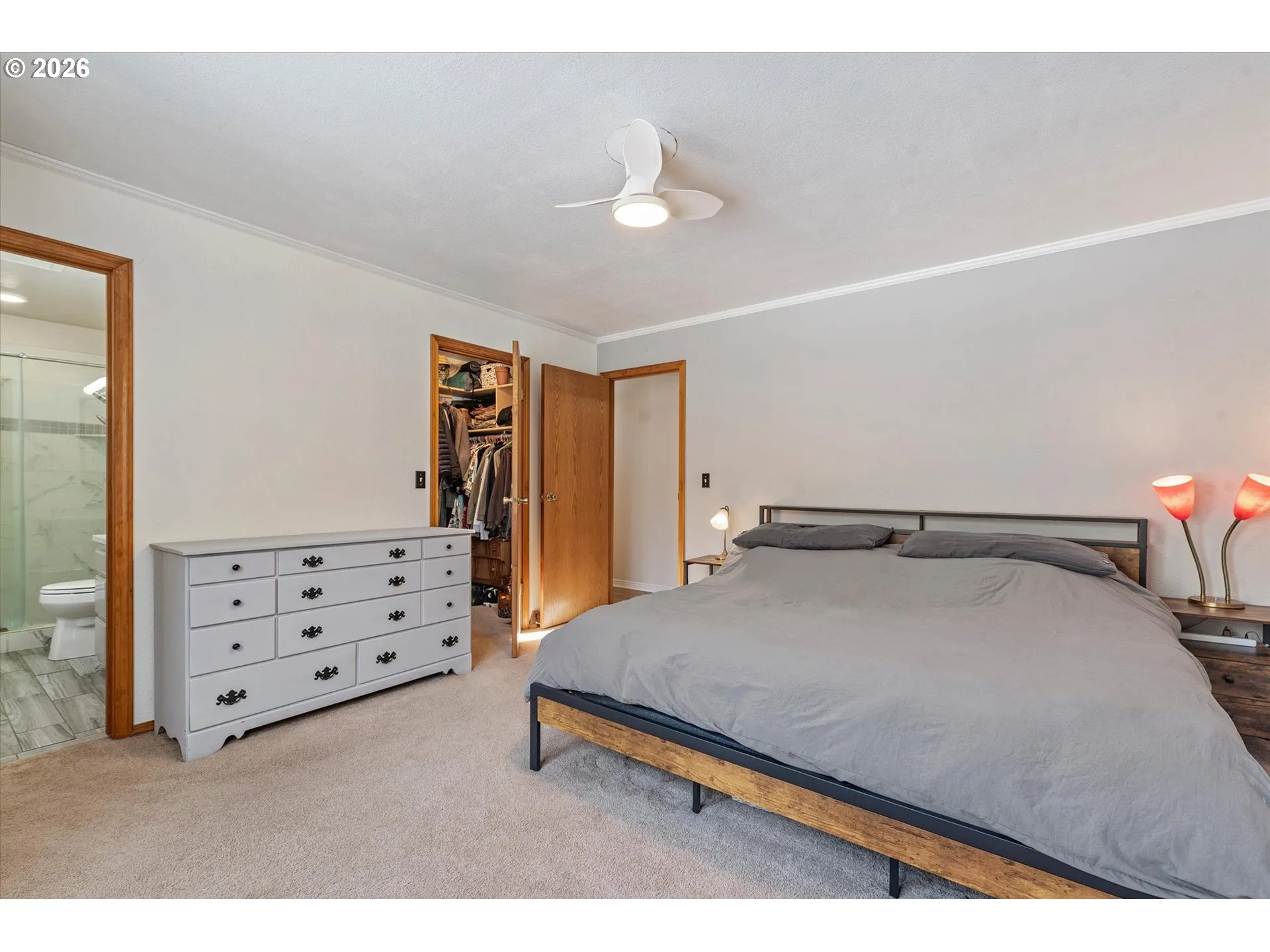 Bedroom, Owner's Suite-Walk-In Closet