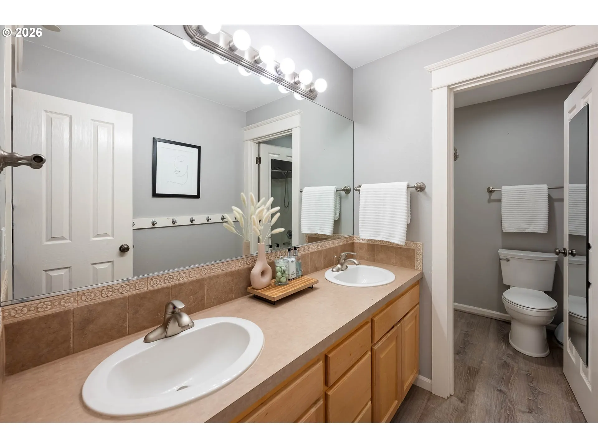 Bathroom-Upper