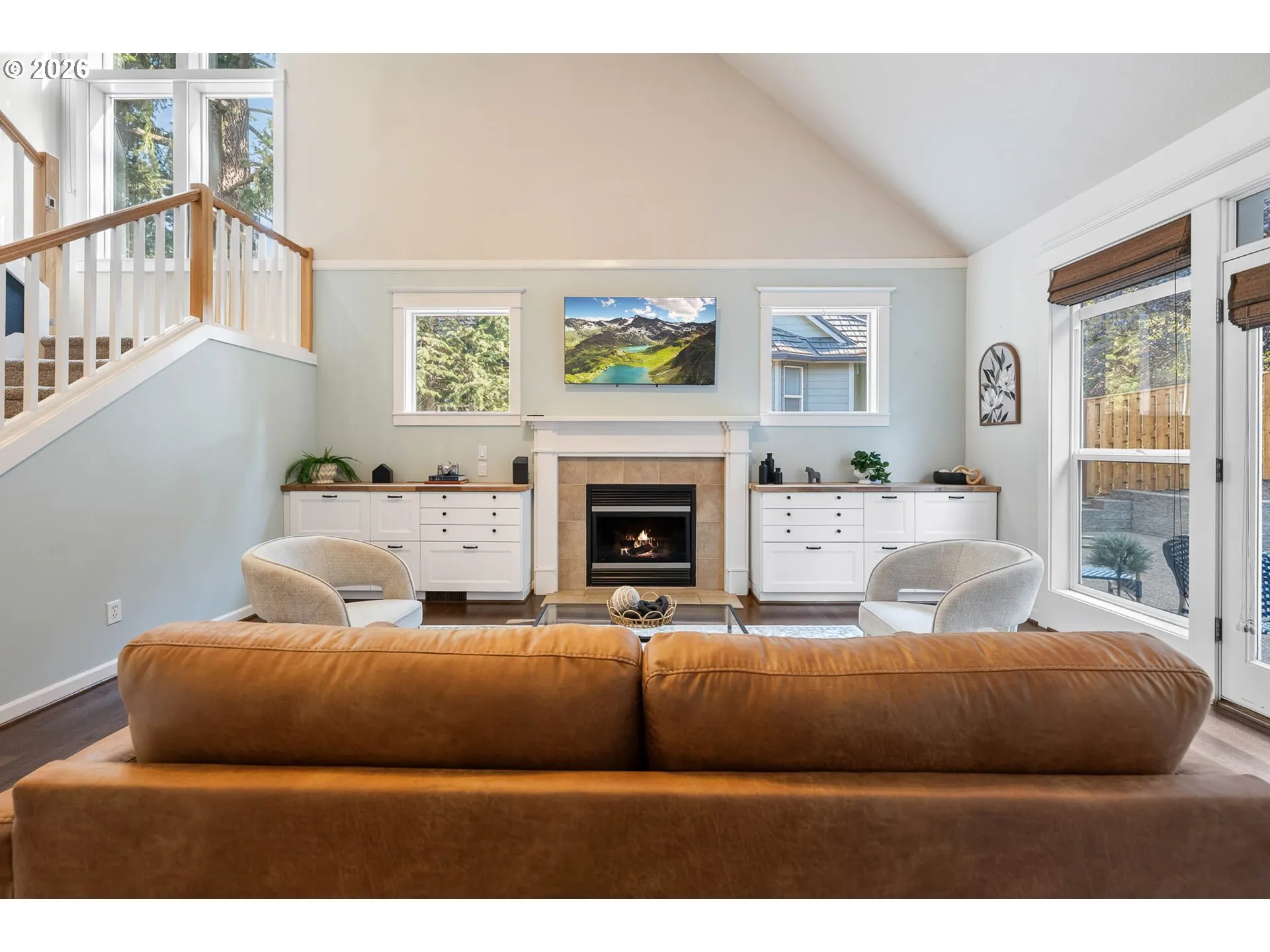 Living Room-Fireplace