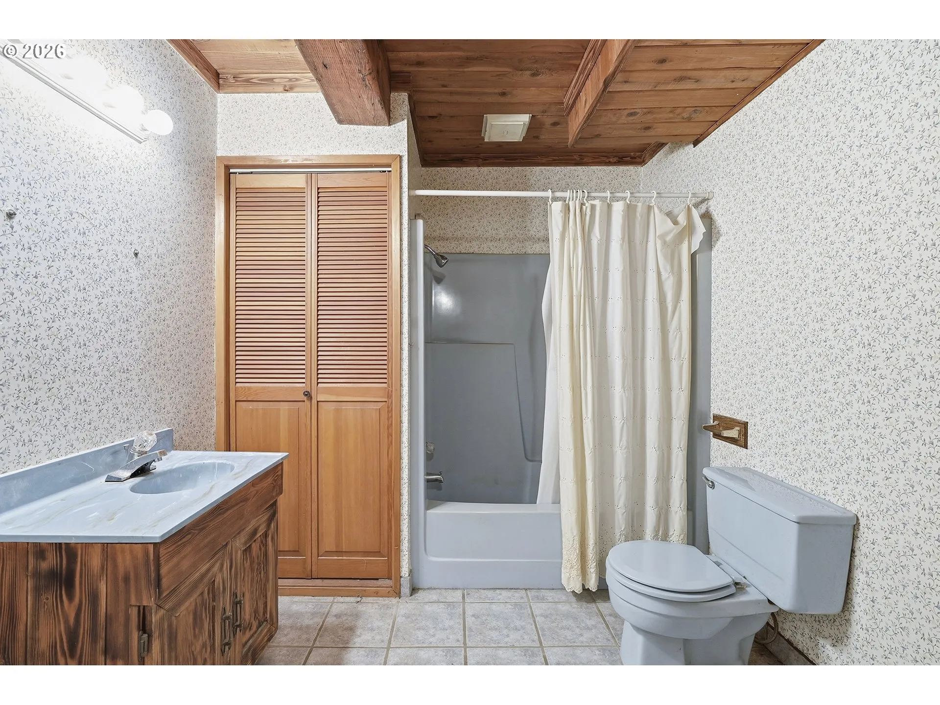 Bathroom-Lower