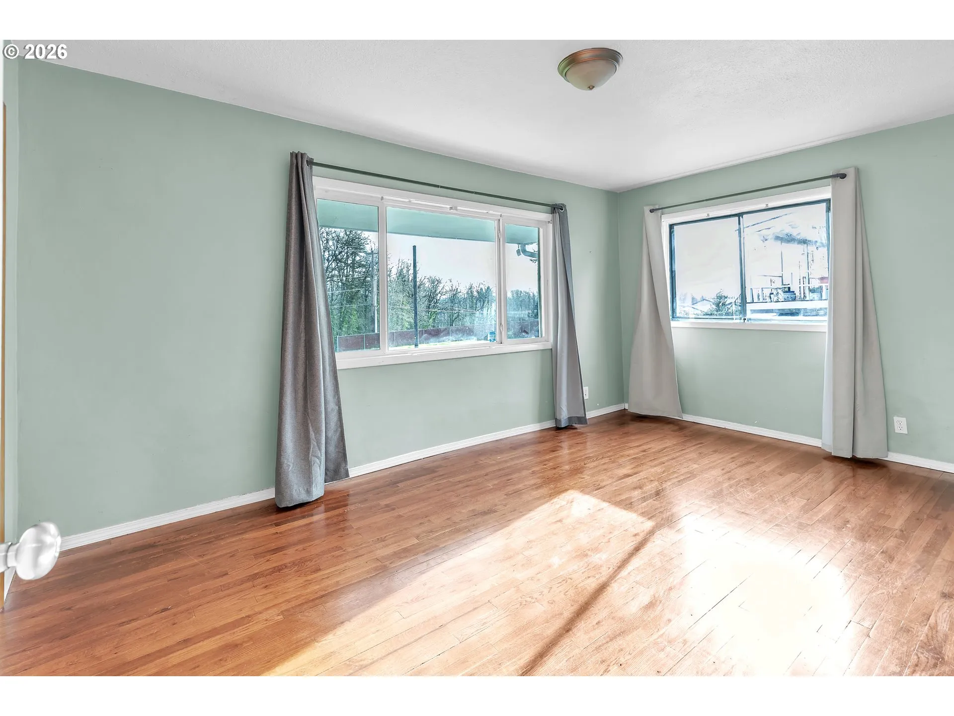 Primary Bedroom-Main