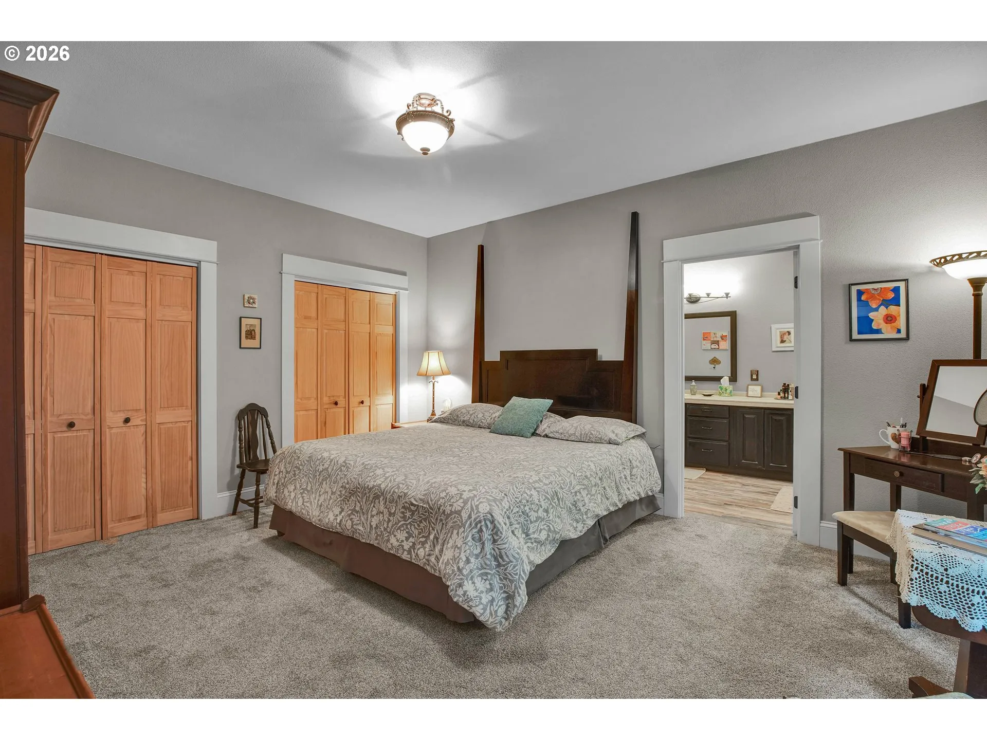 Bedroom, Primary