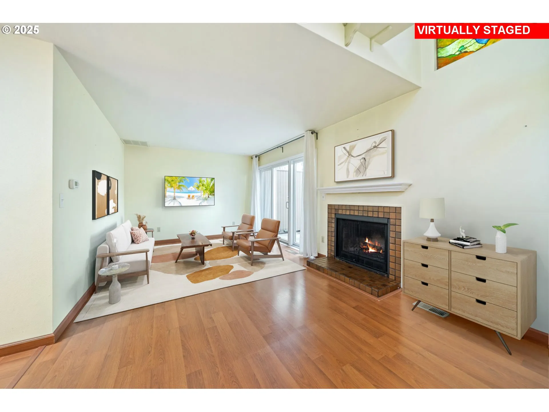 Living Room-Fireplace