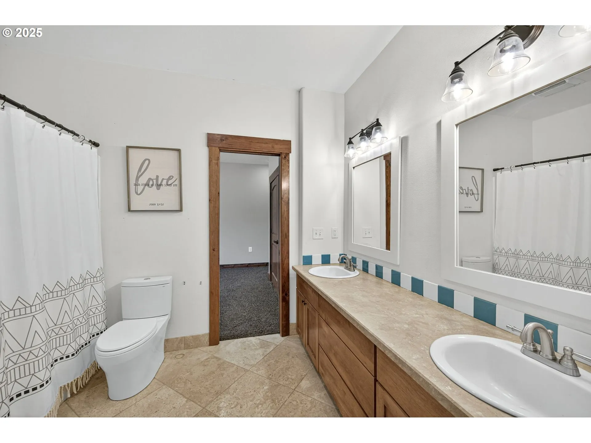 Bathroom, Attached-Upper