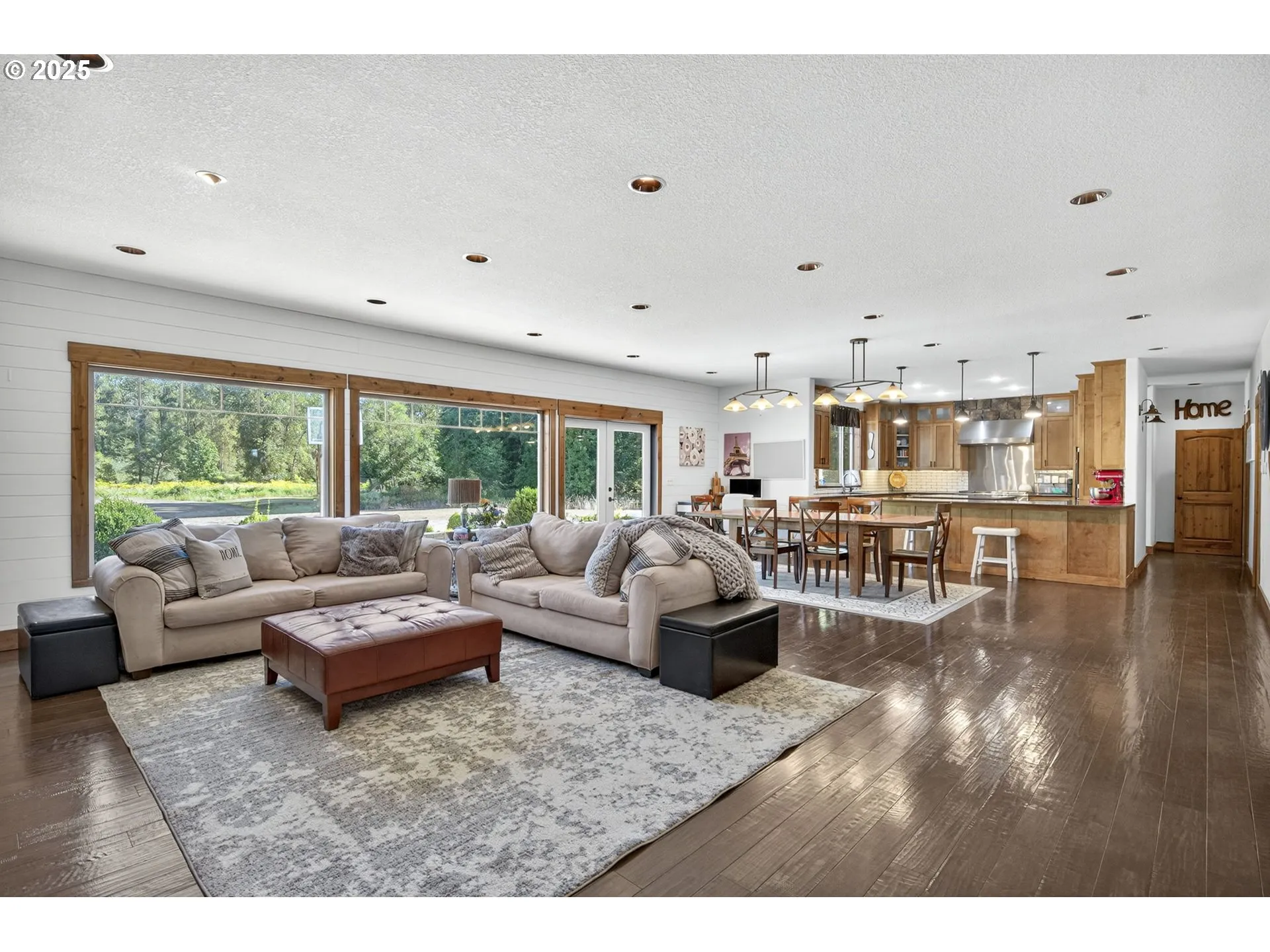 Living Room/Dining Room