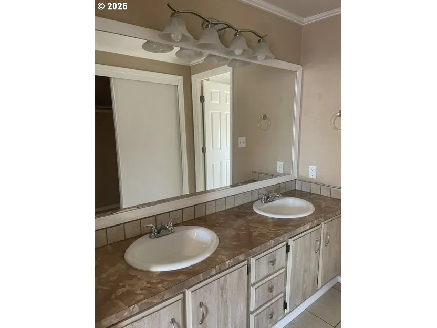Primary Bedroom-Attached Bathroom
