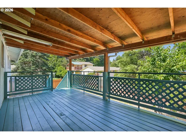 Deck-Upper