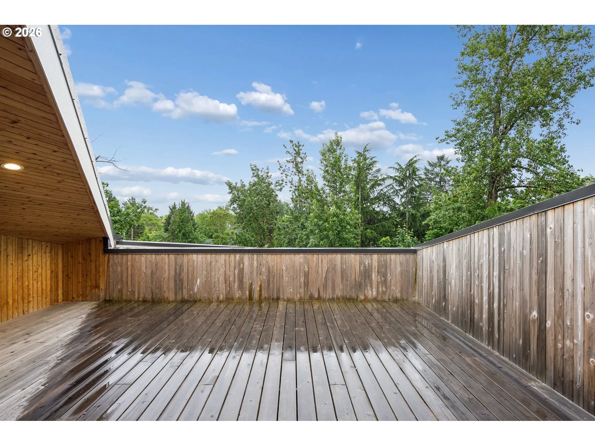 Deck-Upper