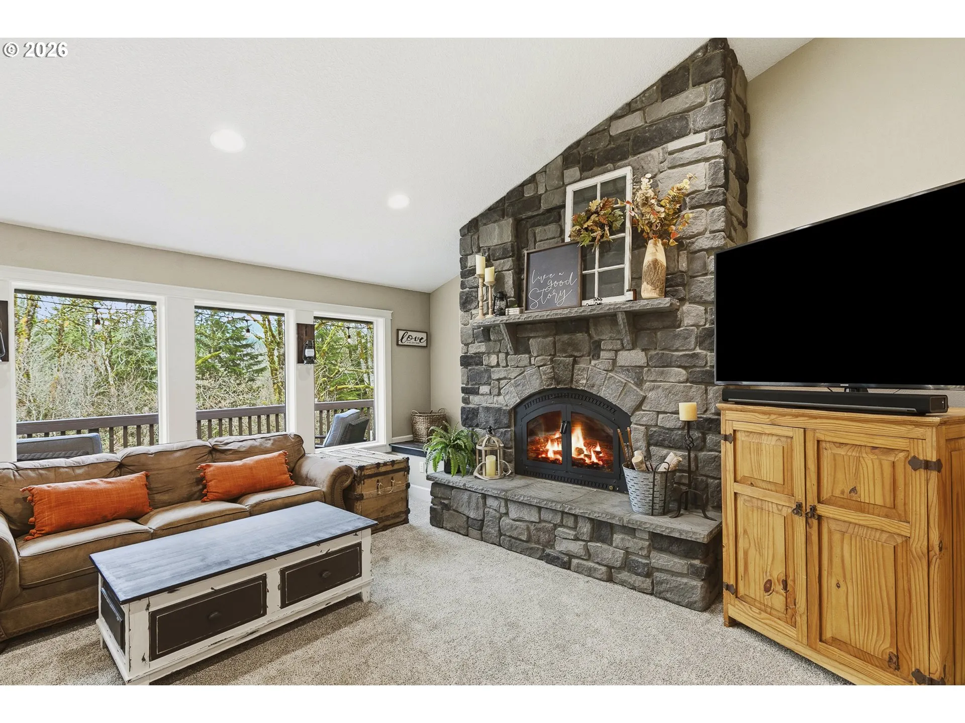 Living Room-Fireplace