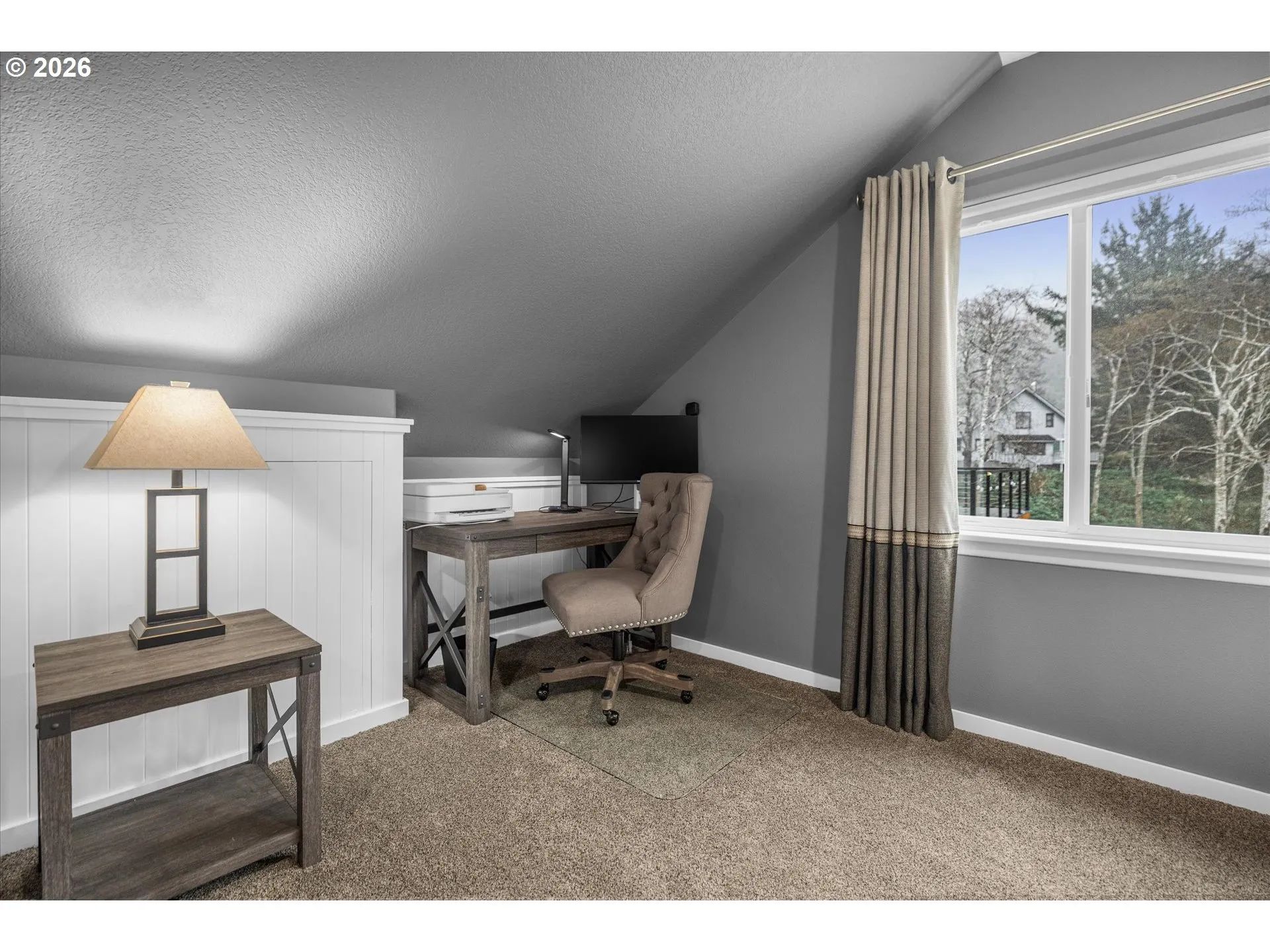 Bedroom, Primary-Upper