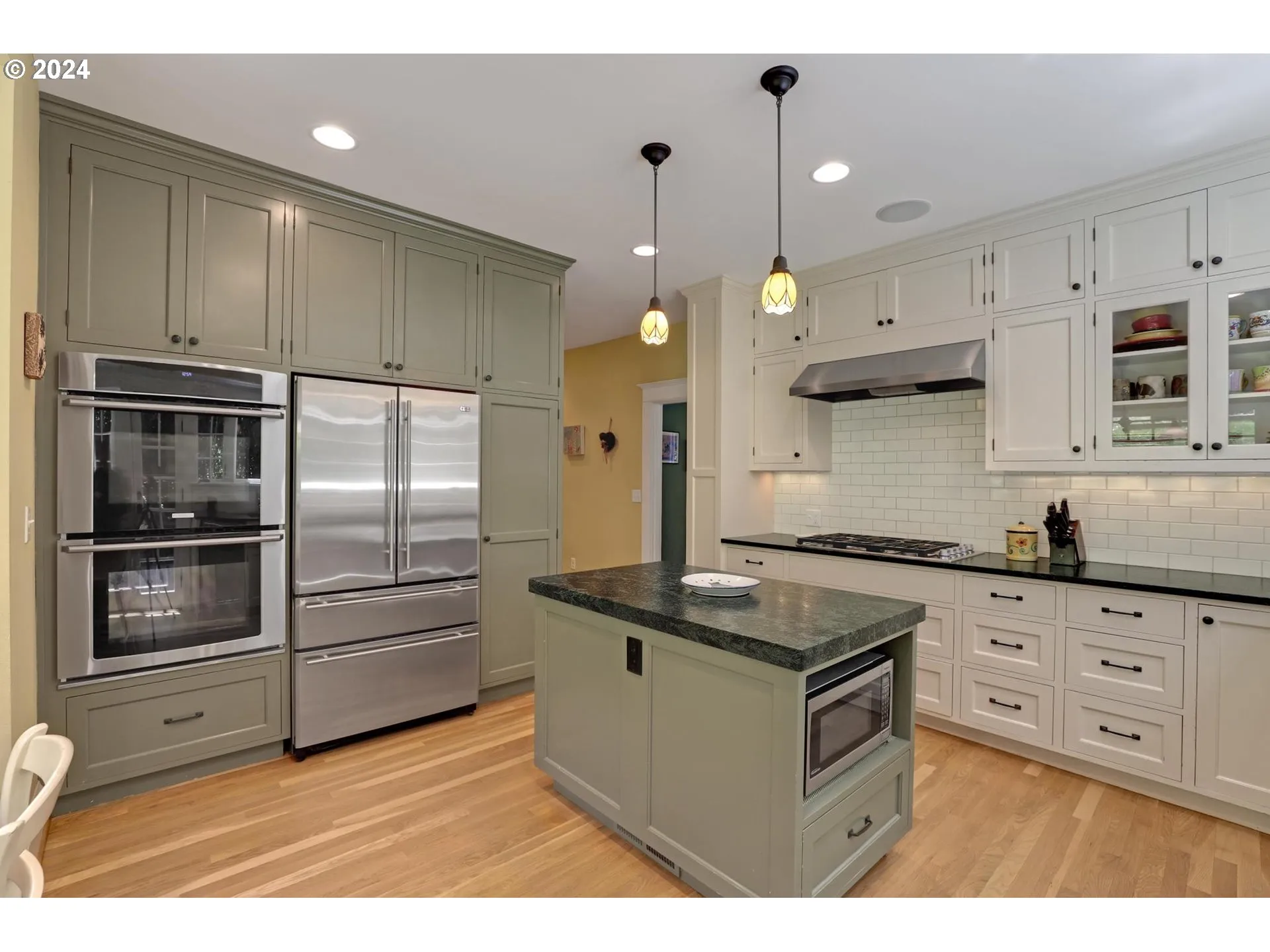 Kitchen-Island