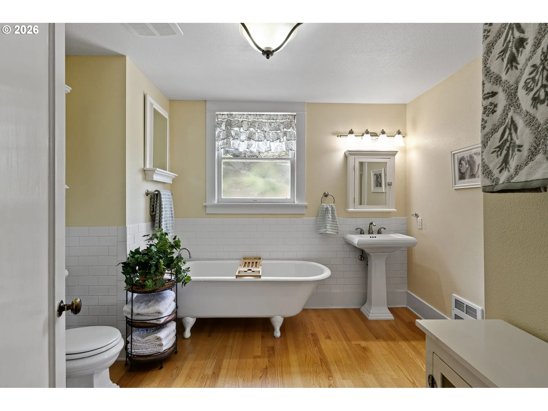 Bathroom-Upper