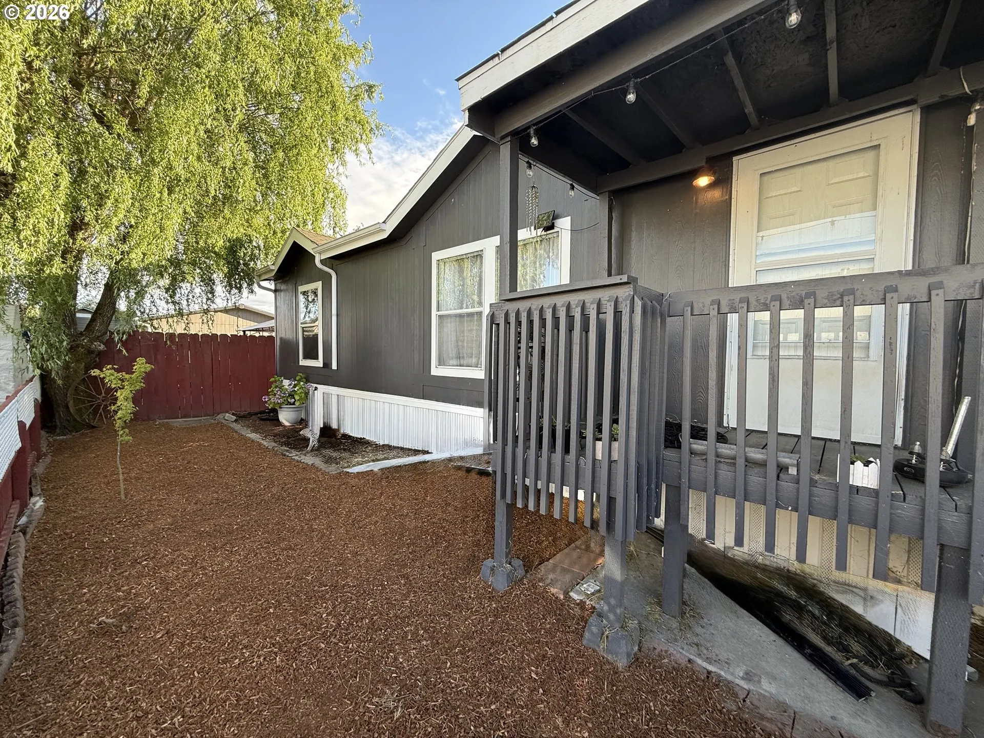 Front Yard-Fenced