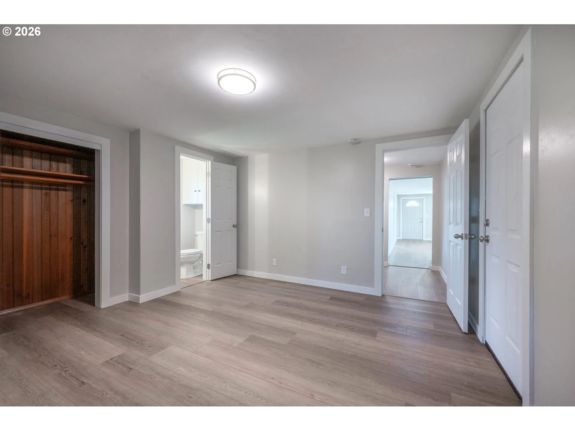 Bedroom, Primary