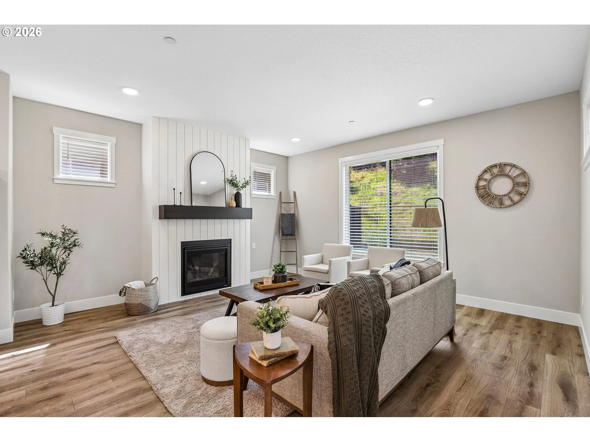 Living Room-Fireplace