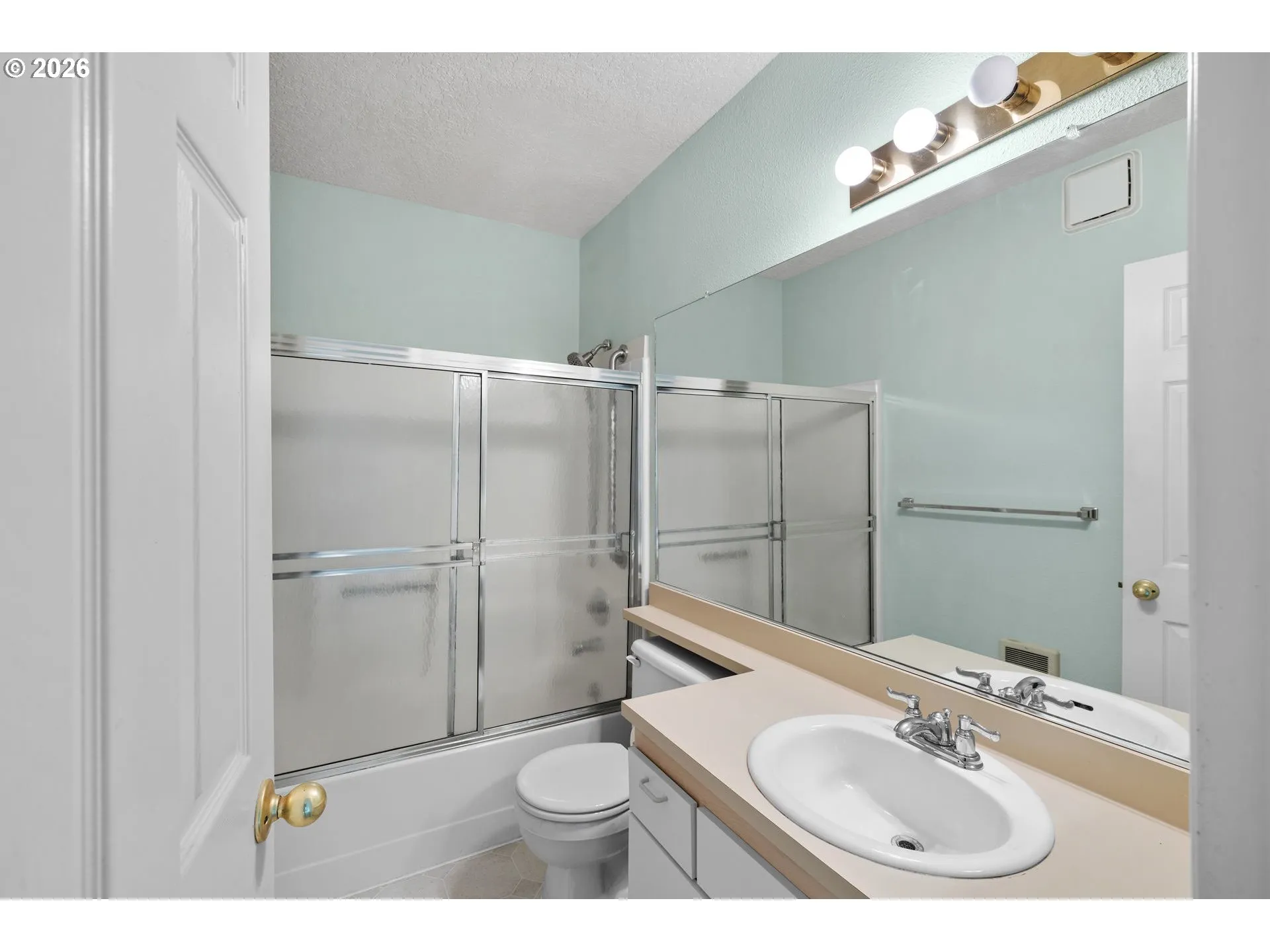 Bathroom, Attached