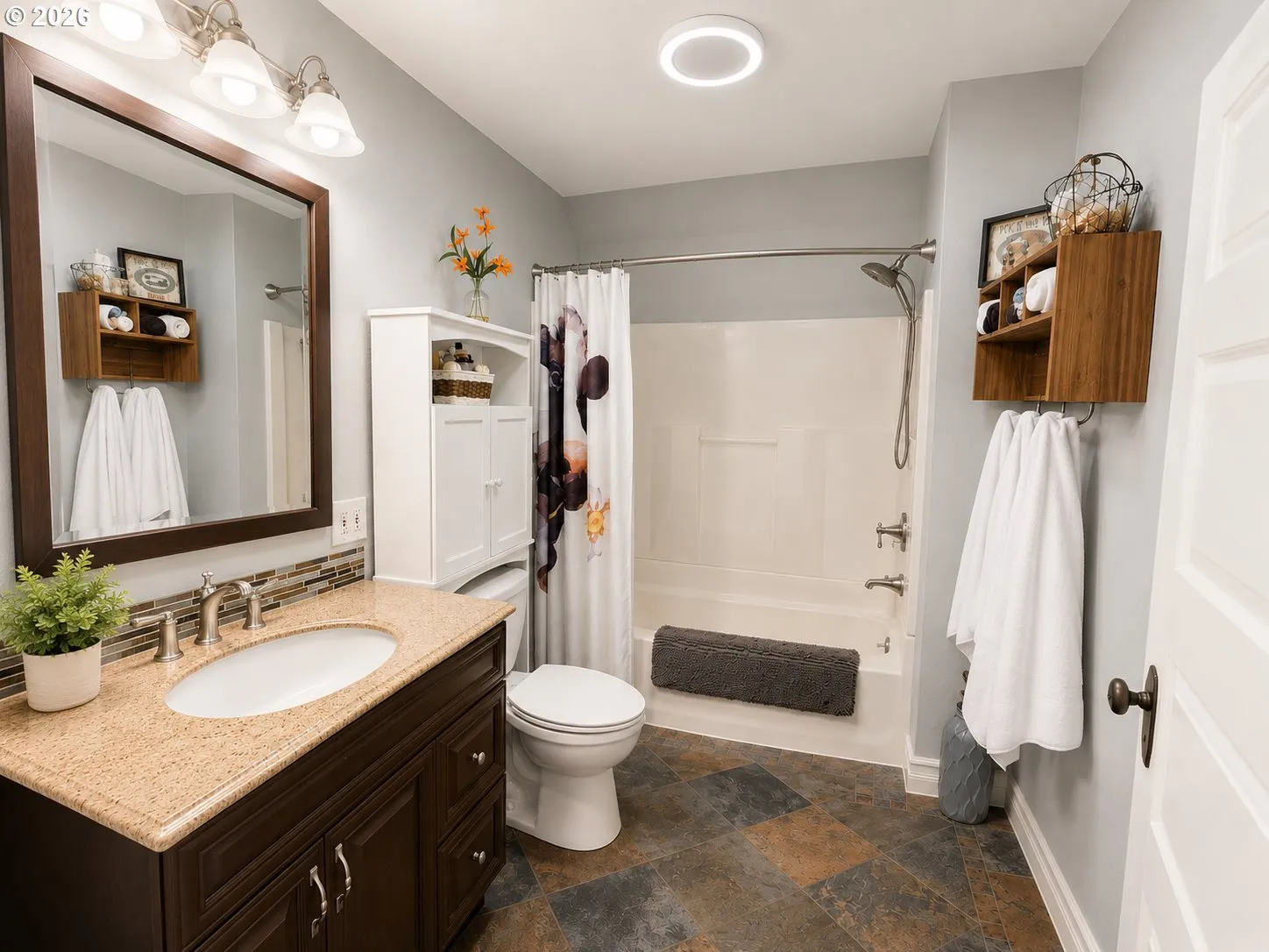 Bathroom-Upper