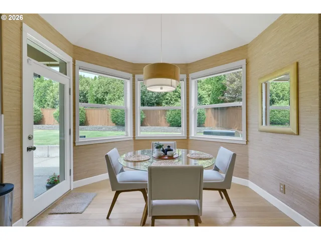 Kitchen/Nook-Eating Area