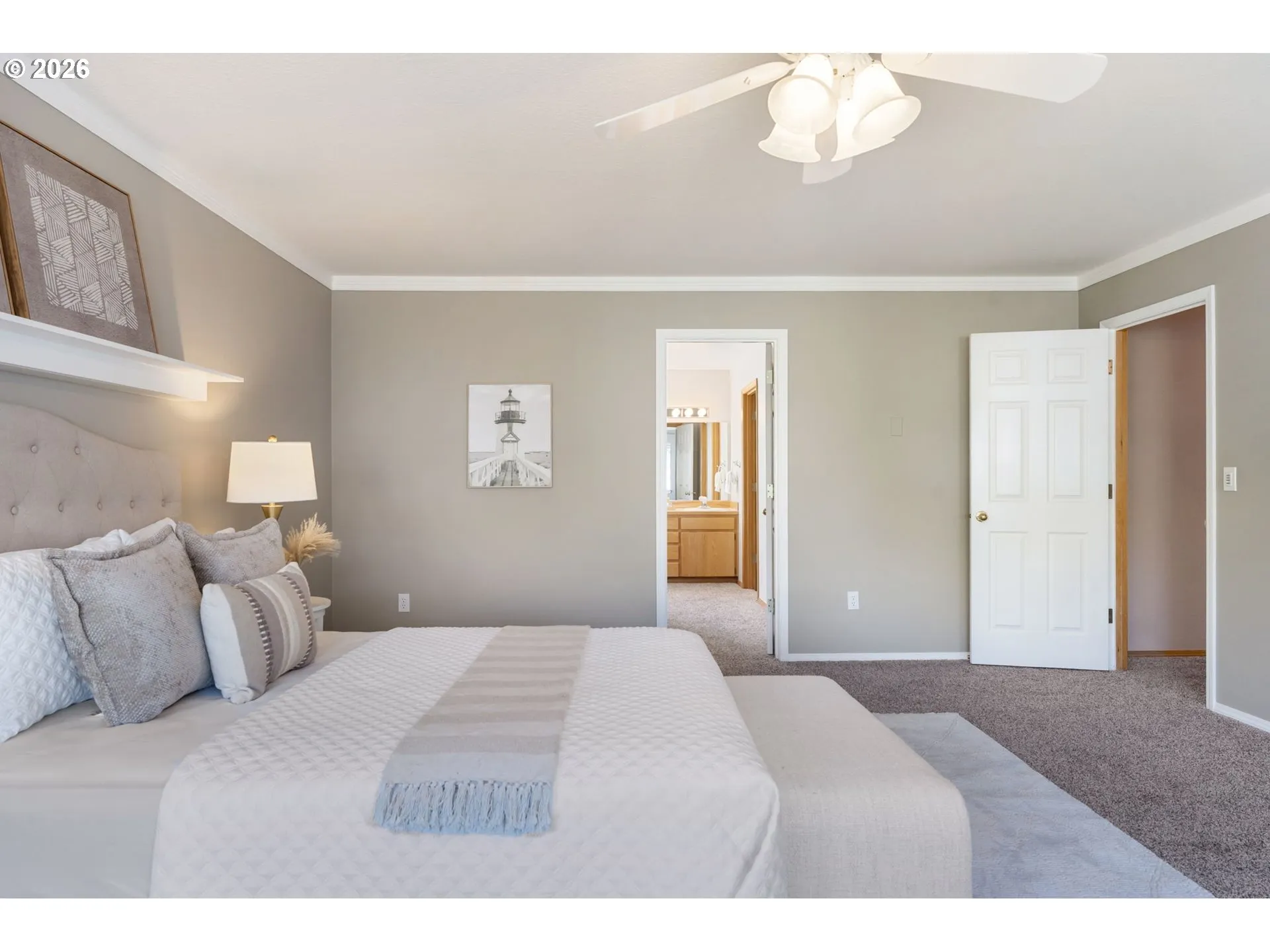 Bedroom, Primary-Upper