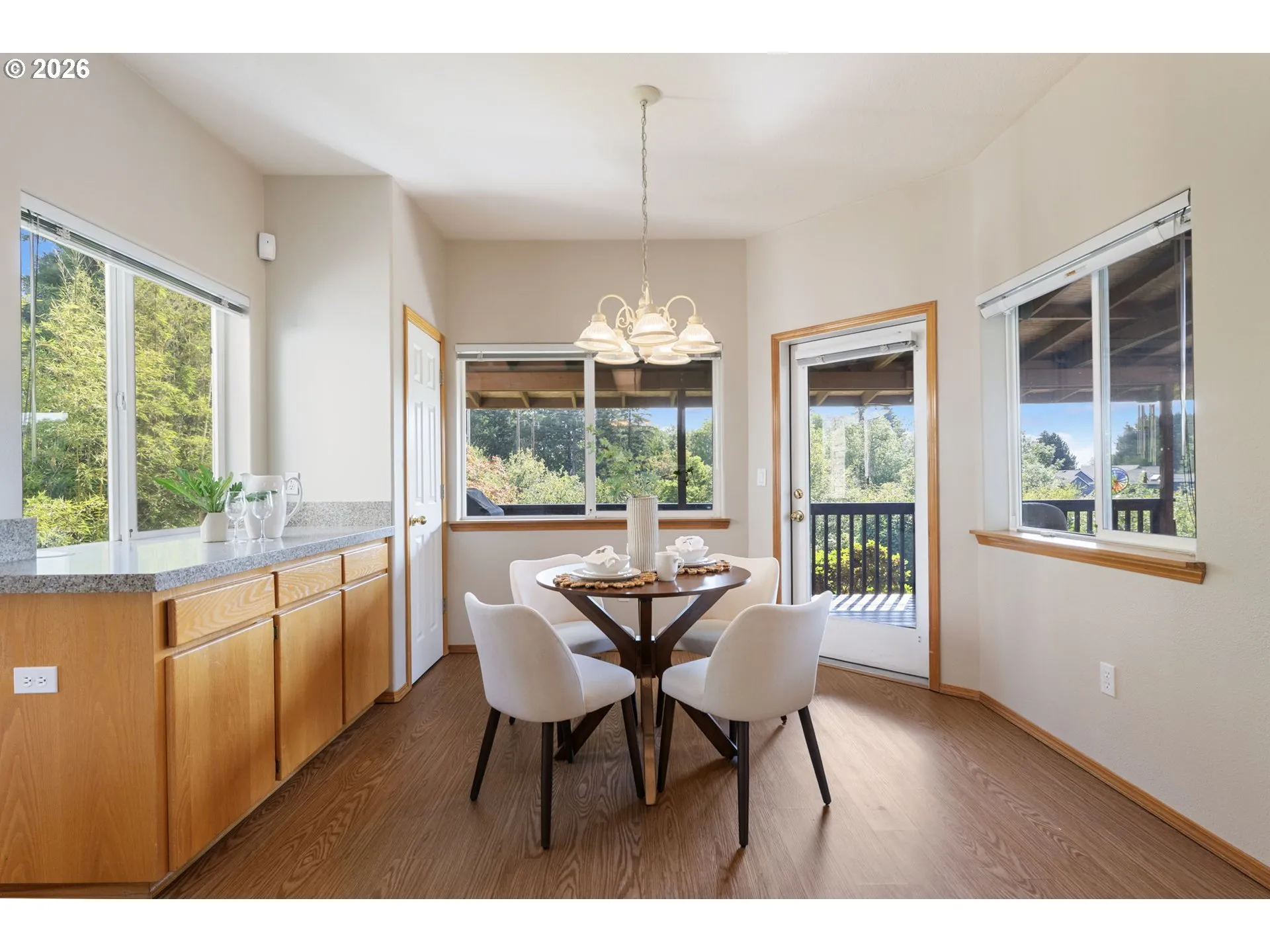 Kitchen/Nook-Eating Area