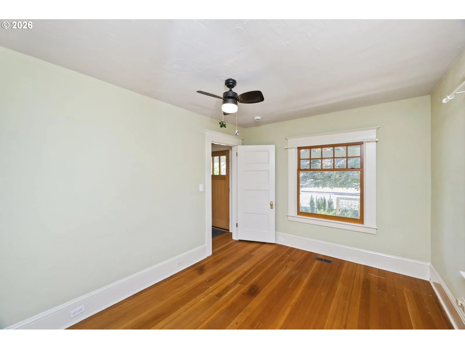 Bedroom-Ceiling Fan