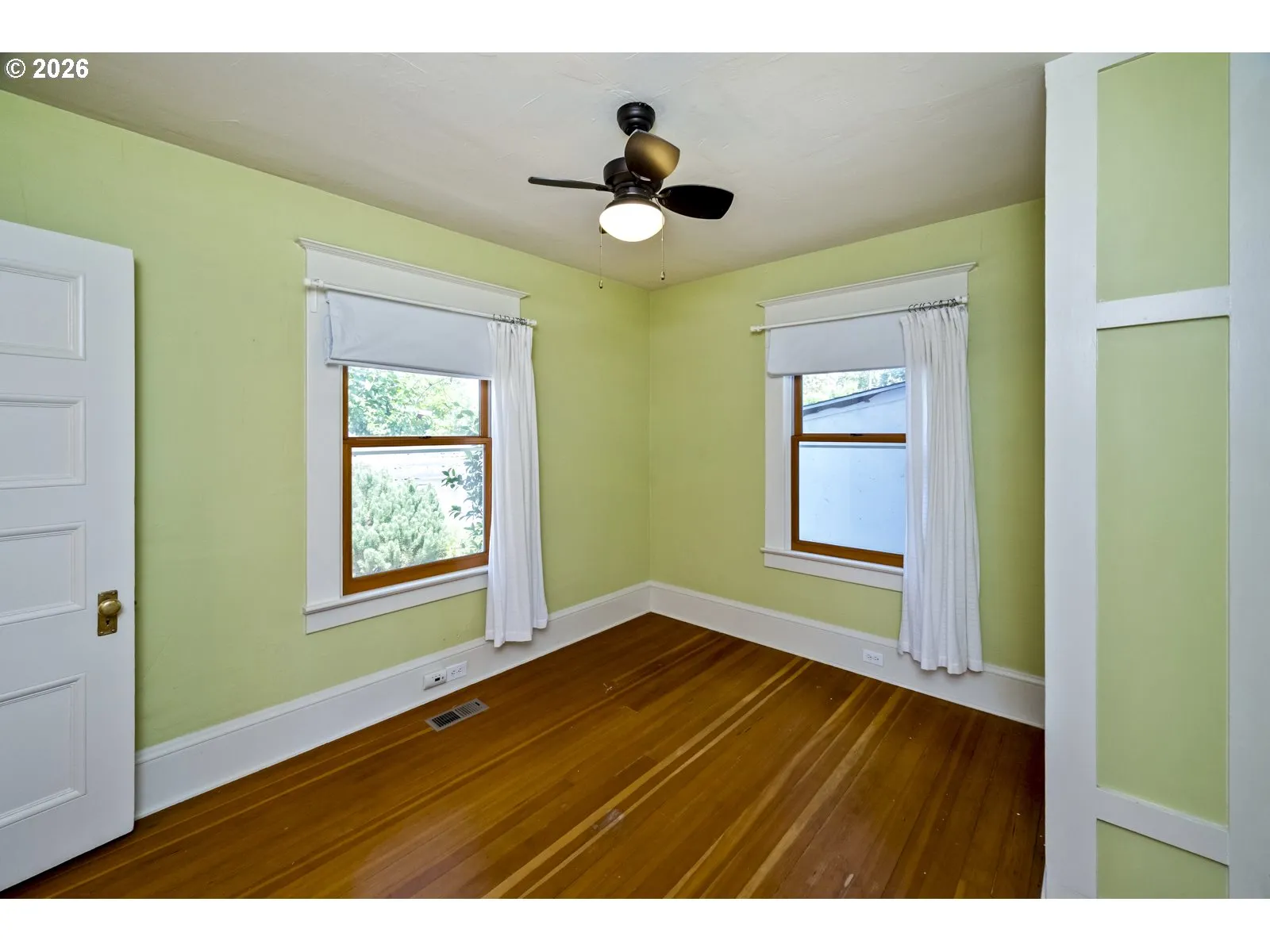 Bedroom, Primary-Ceiling Fan