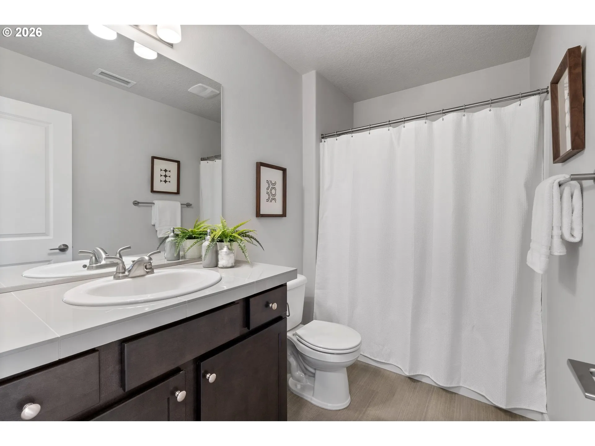Bathroom-Upper
