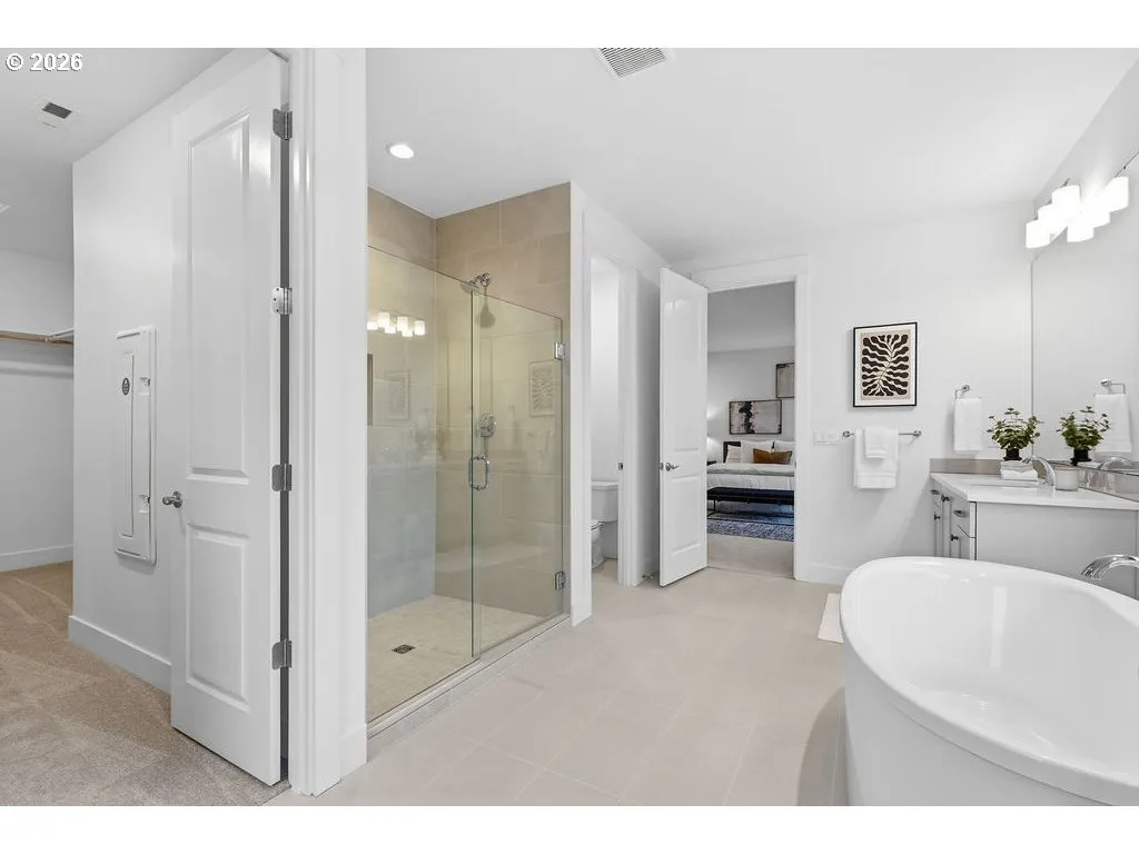 Bathroom-Walk in Shower