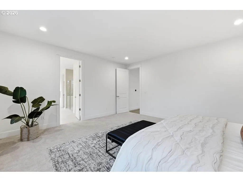 Bedroom, Owner's Suite