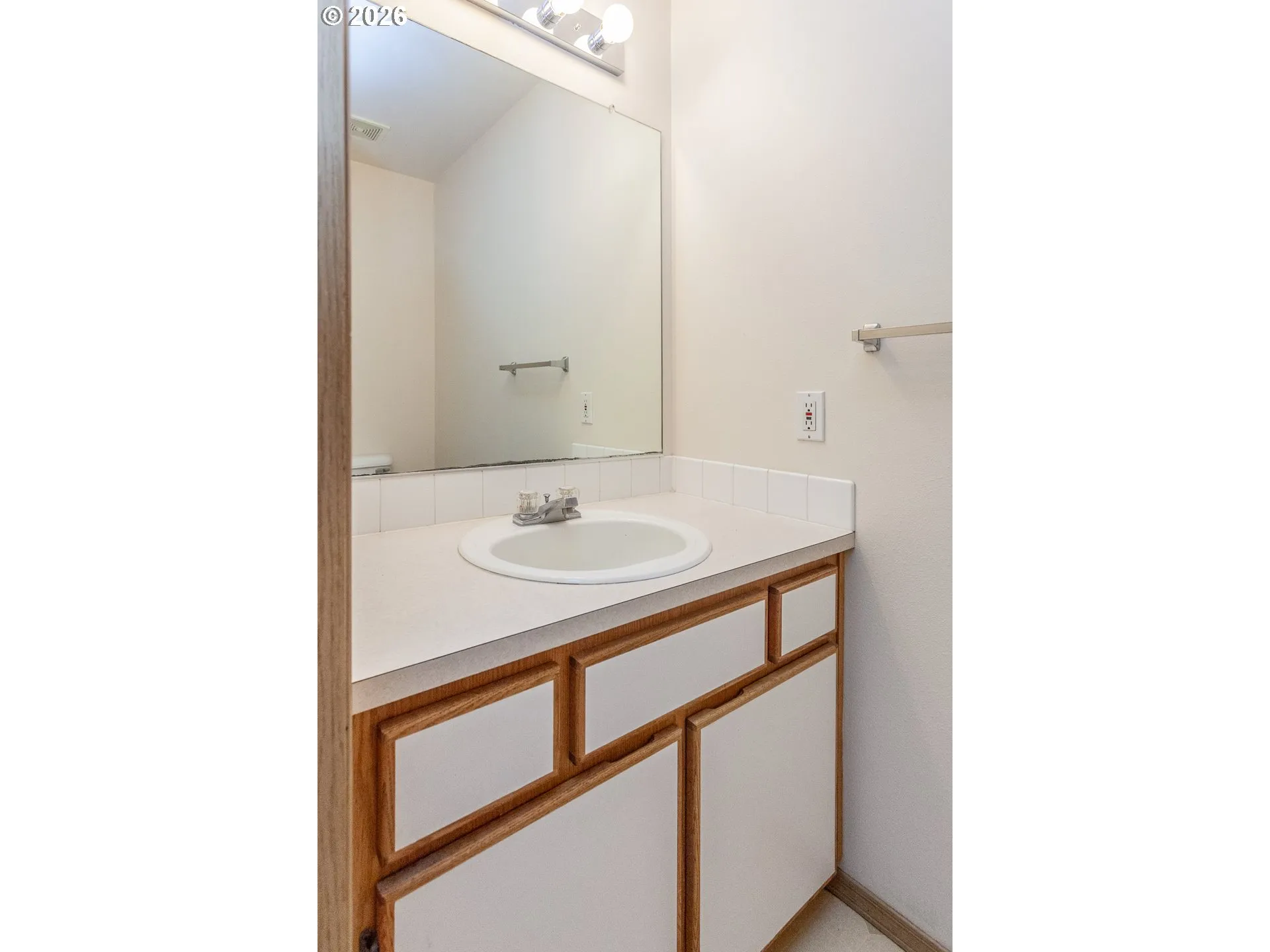 Bathroom-Upper