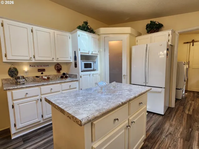 Kitchen-Island