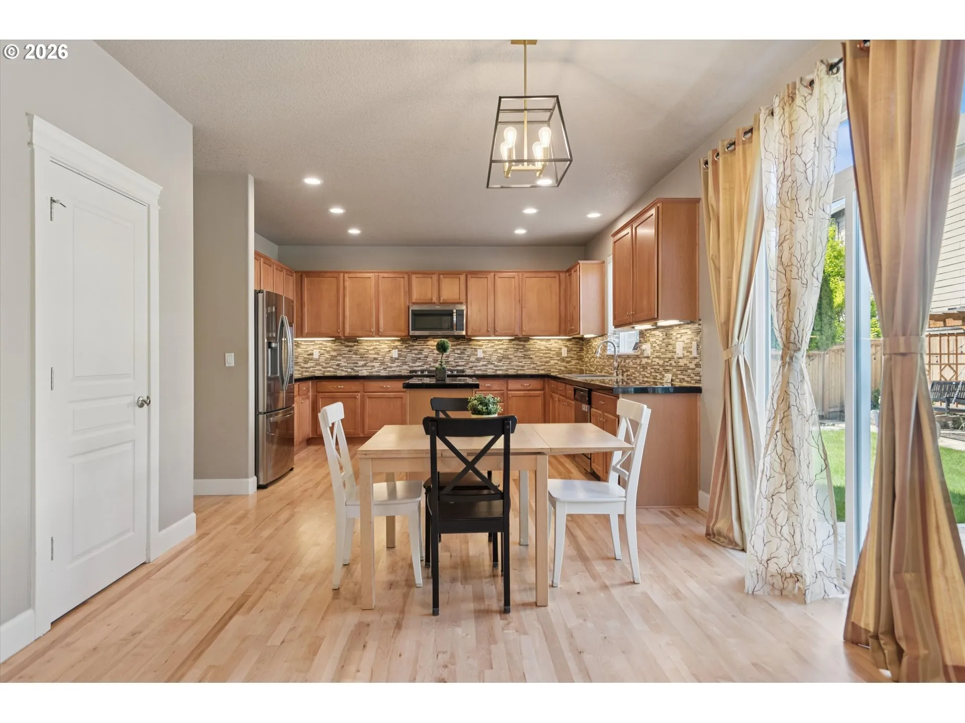 Kitchen/Nook-Eating Area