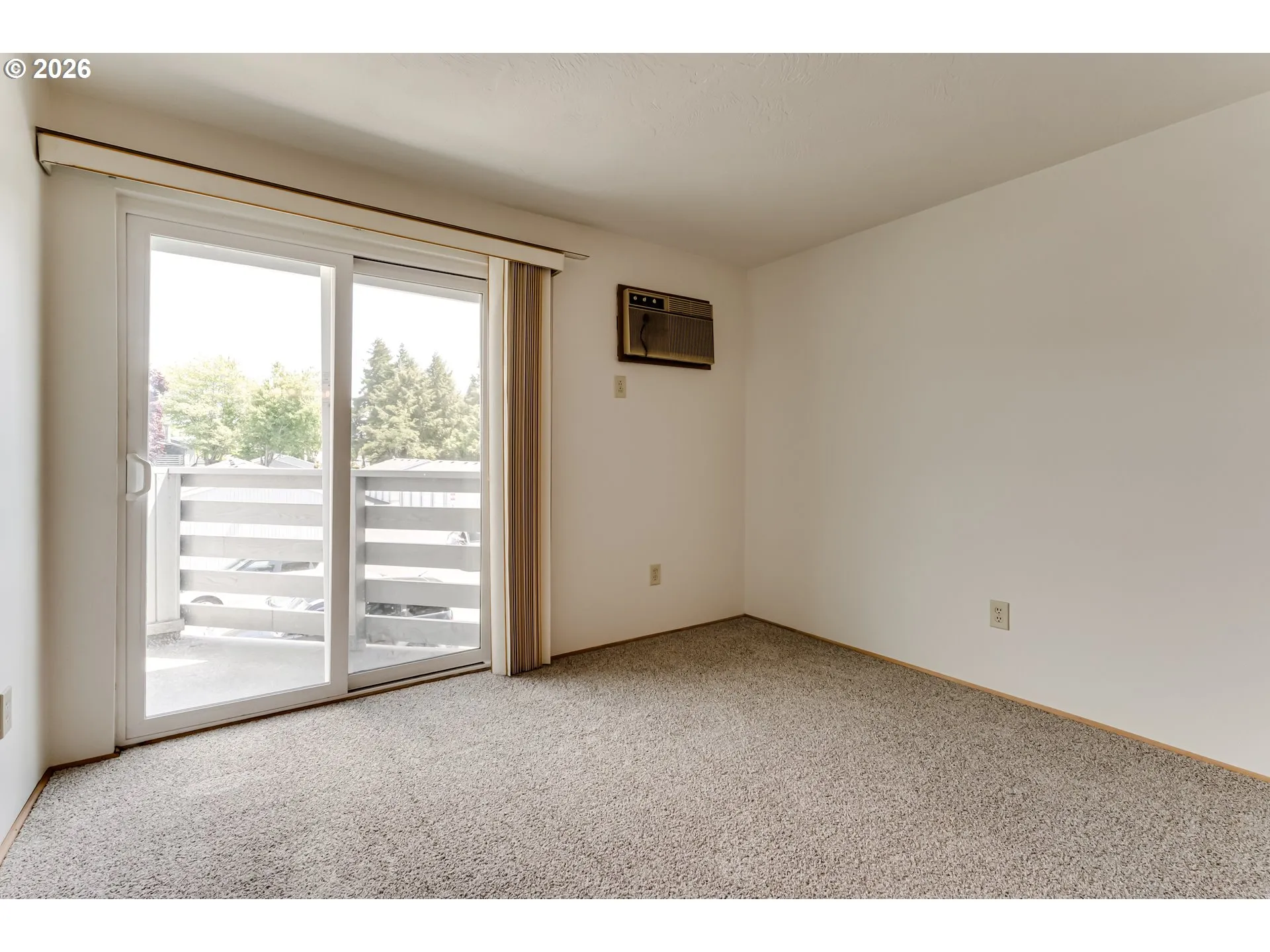 Bedroom, Primary