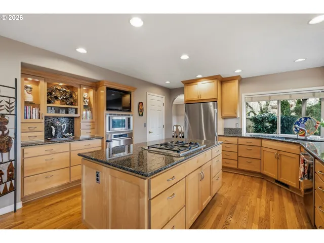 Kitchen-Cooking Island