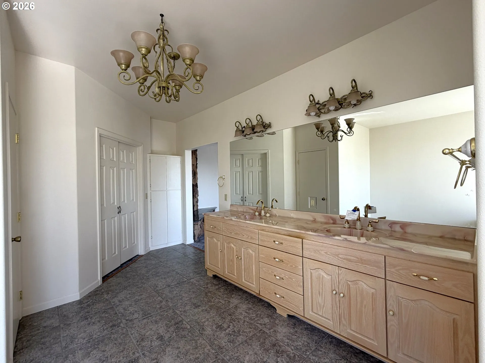 Owner's Suite Bathroom