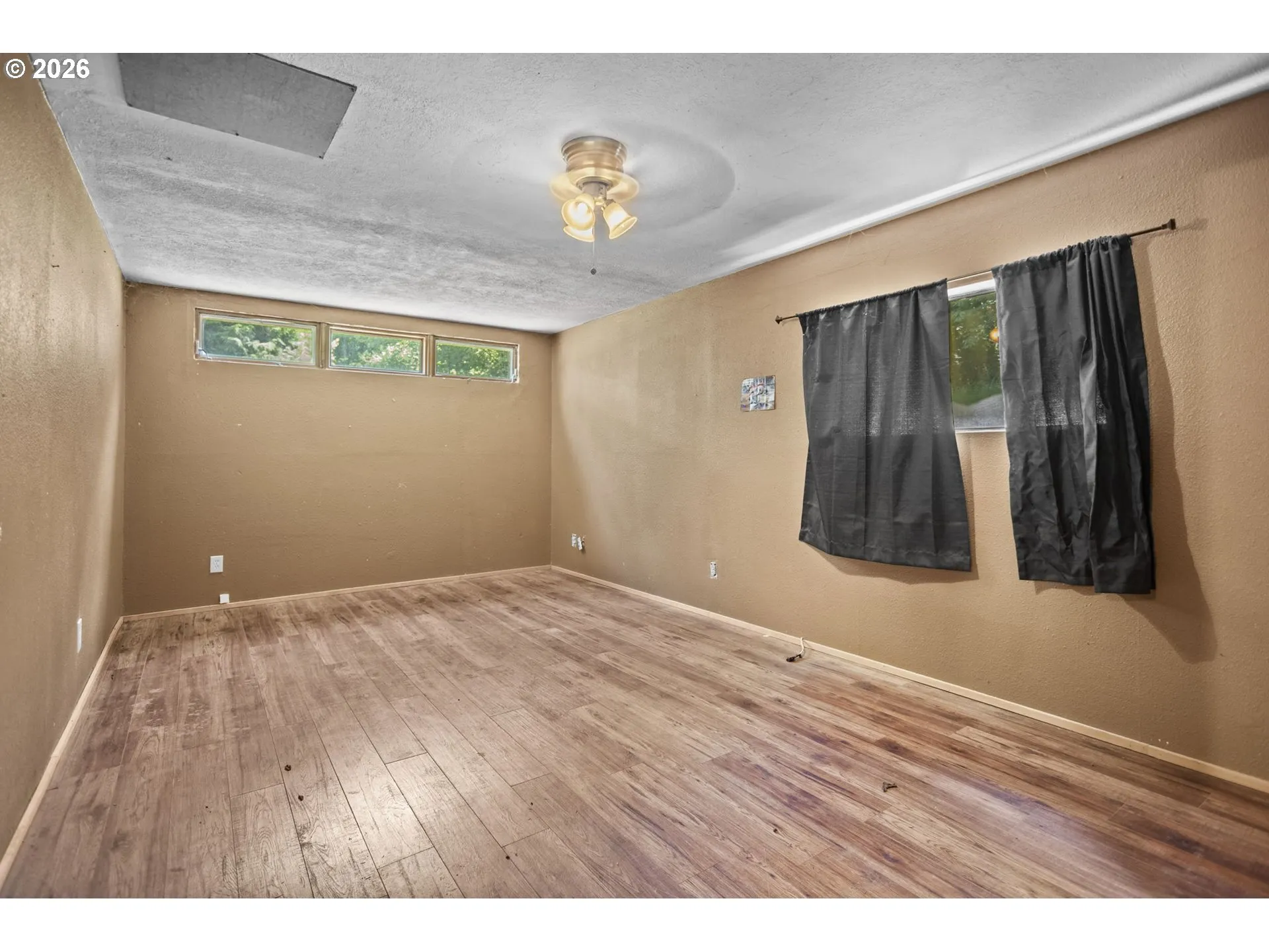 Bedroom, Primary-Ceiling Fan