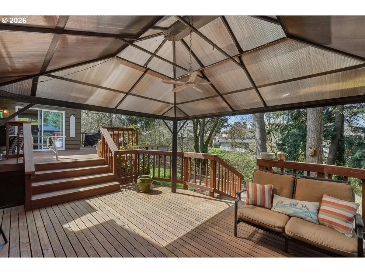 Deck-Lower