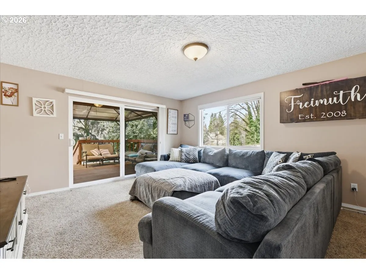 Family Room-Lower