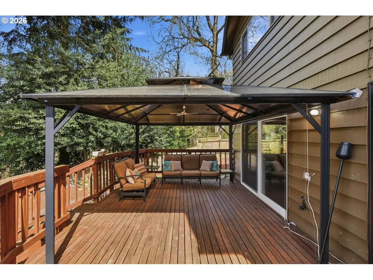 Deck-Lower