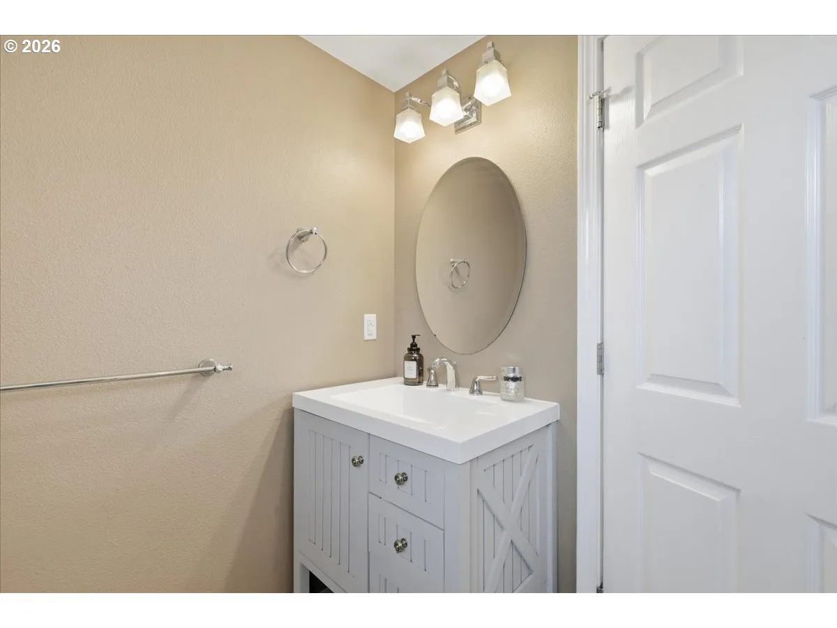 Bathroom-Lower
