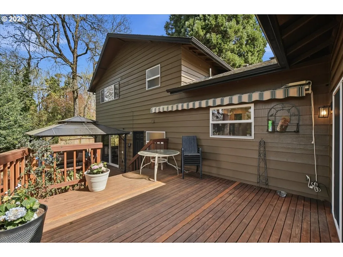 Deck-Main
