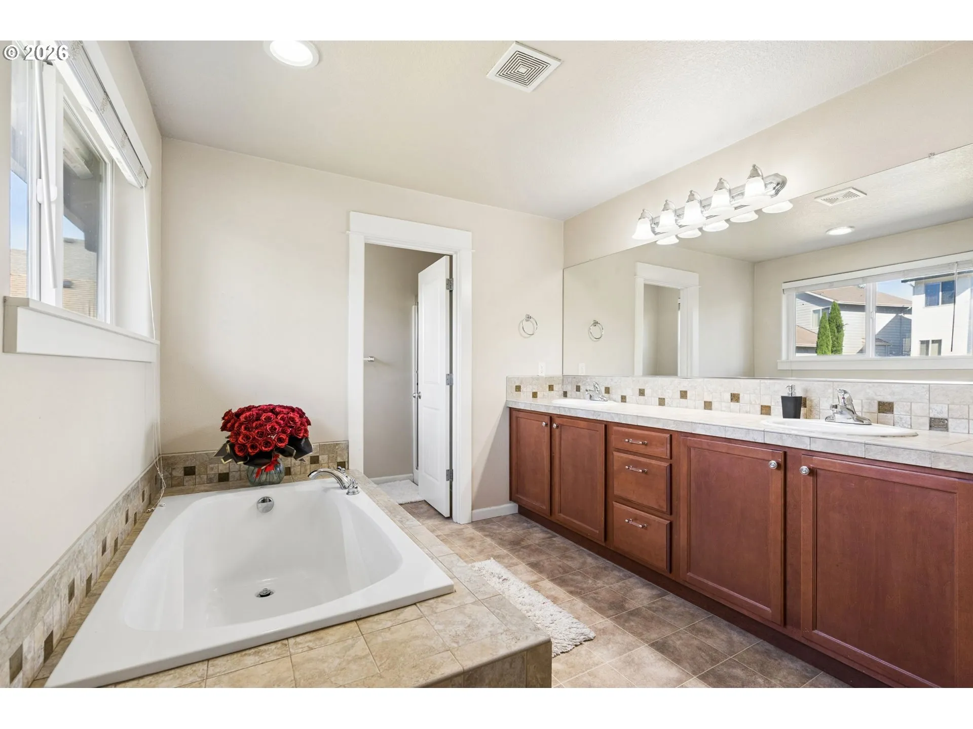 En Suite Bathroom-Upper