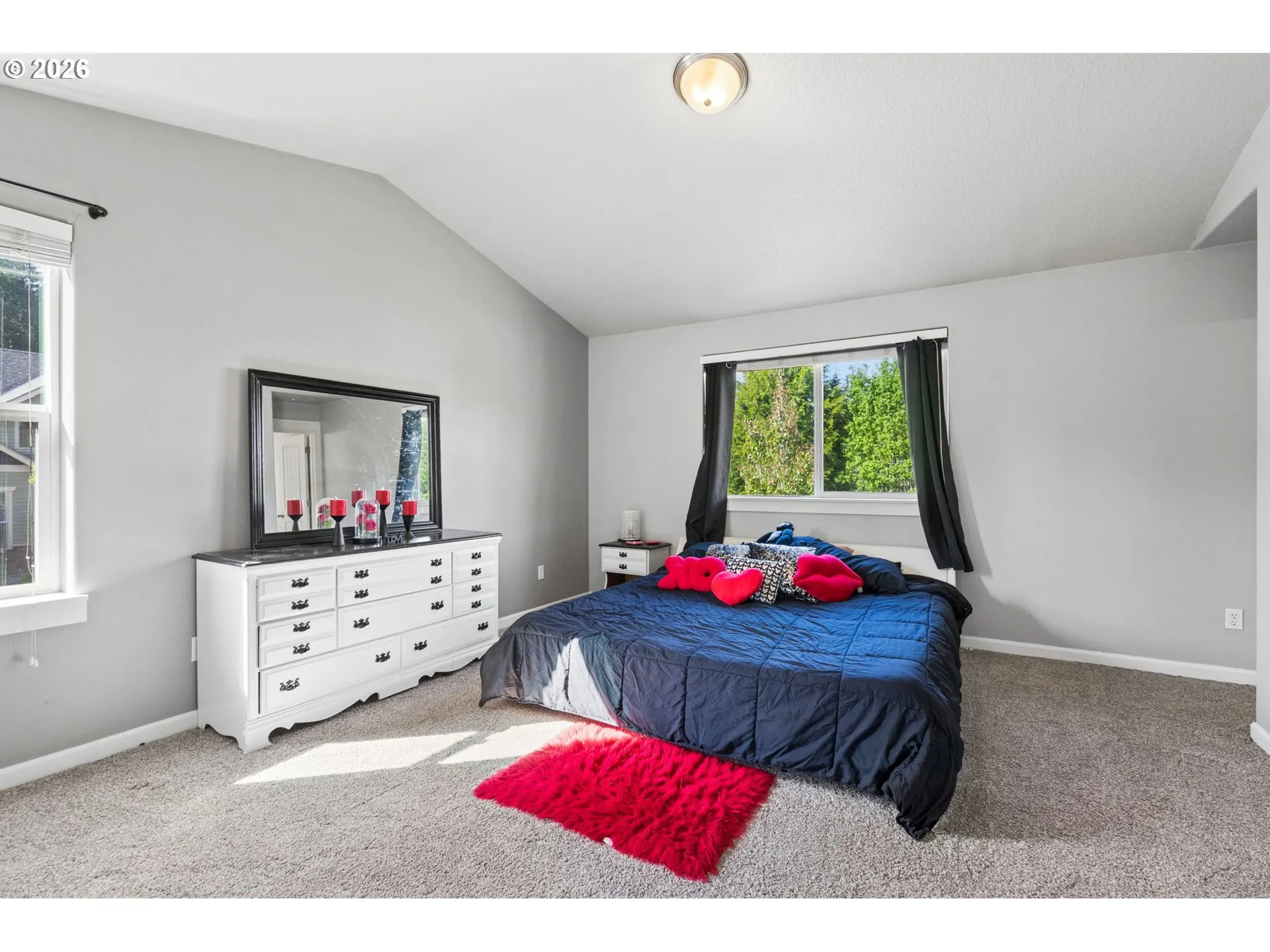 Bedroom, Primary-Vaulted Ceilings
