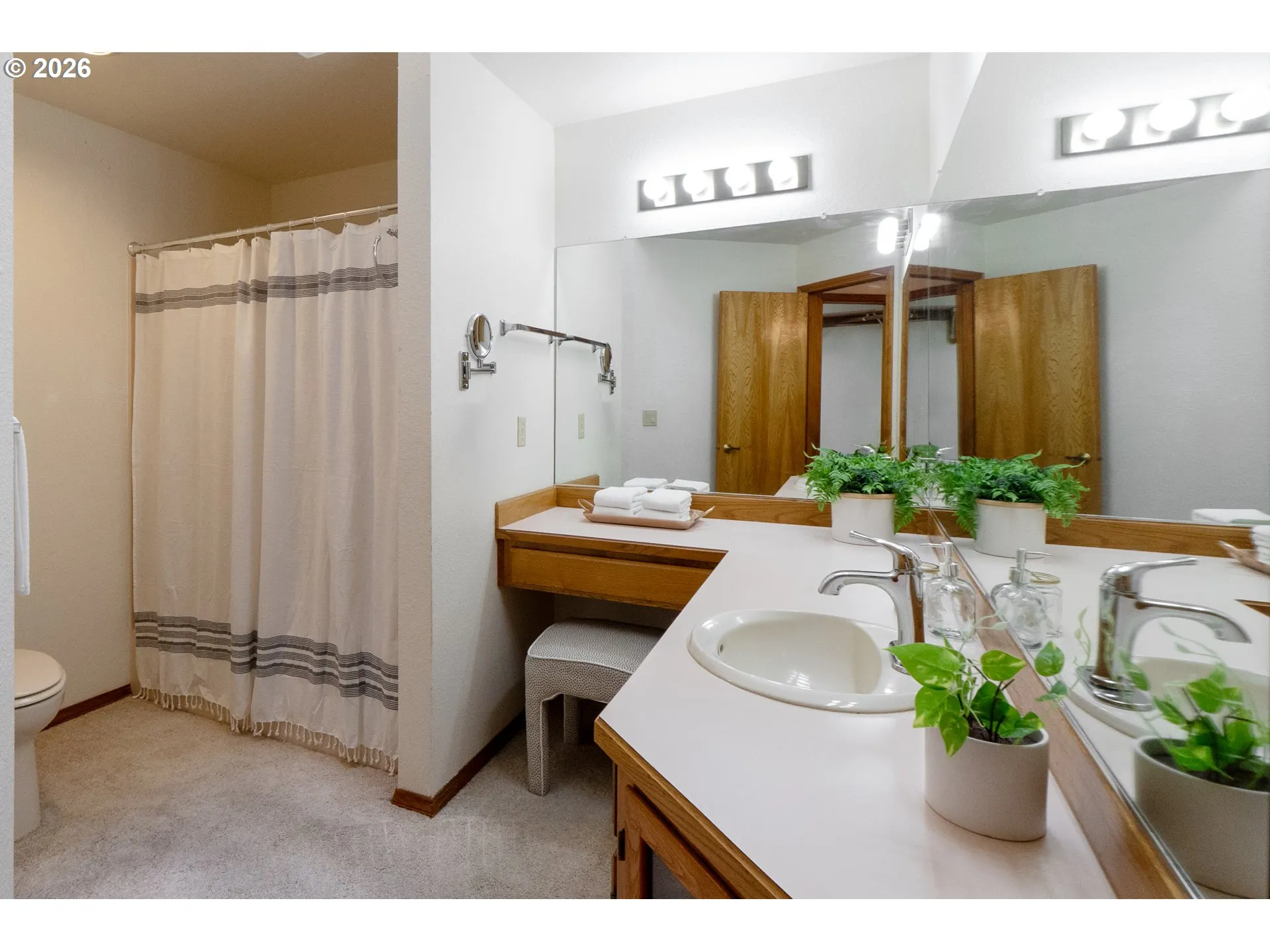 Bedroom, Owner's Suite