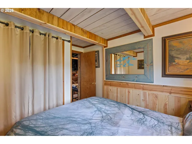 Bedroom, Primary